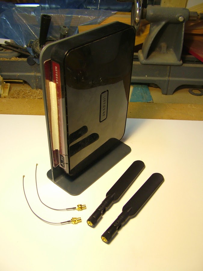 Netgear WNDR3800 router